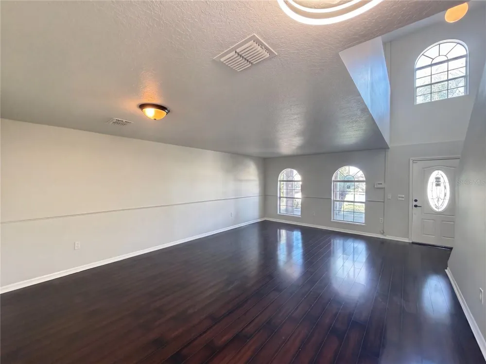 5604 ROYAL HILLS DRIVE Winter Haven, FL 33881