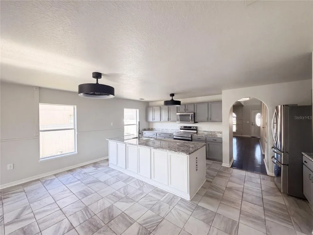 5604 ROYAL HILLS DRIVE Winter Haven, FL 33881