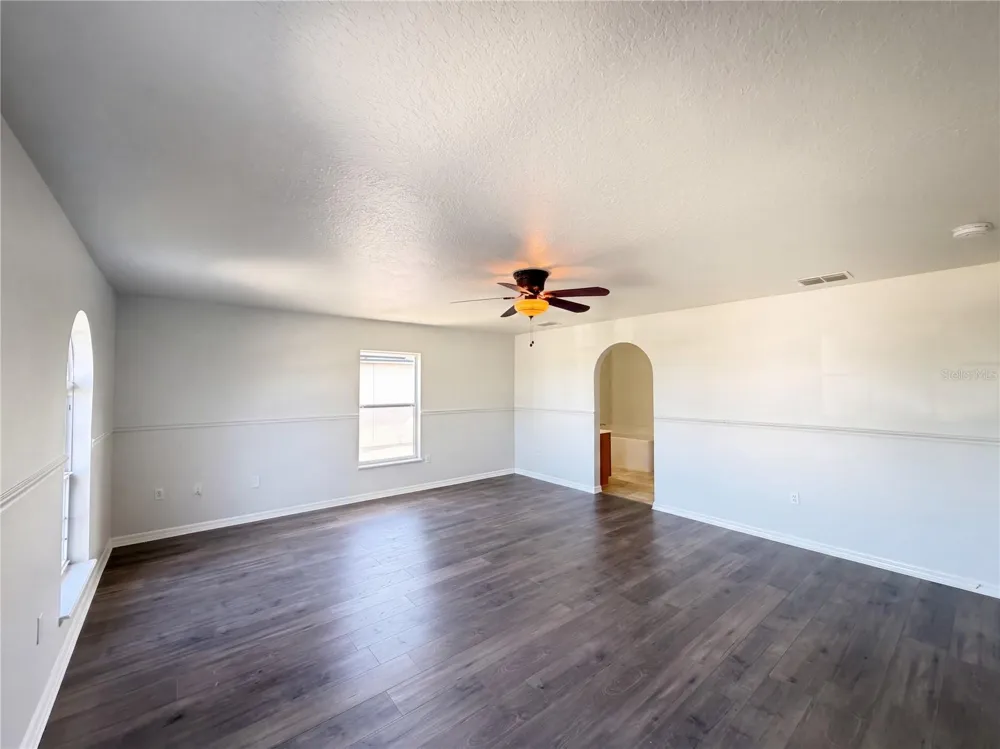 5604 ROYAL HILLS DRIVE Winter Haven, FL 33881