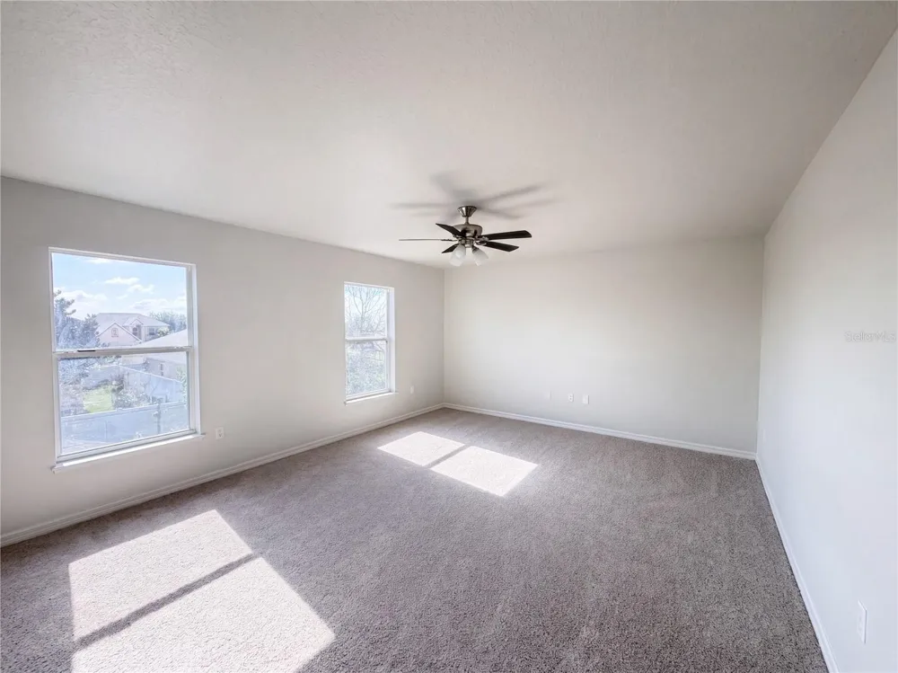 5604 ROYAL HILLS DRIVE Winter Haven, FL 33881