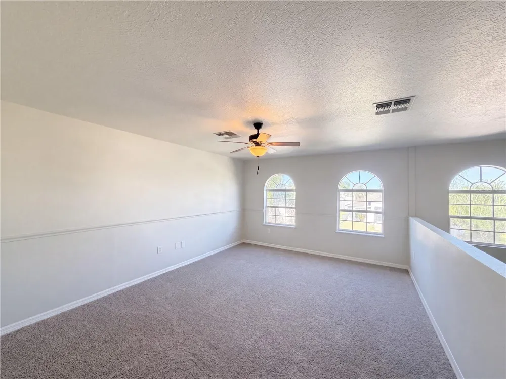 5604 ROYAL HILLS DRIVE Winter Haven, FL 33881