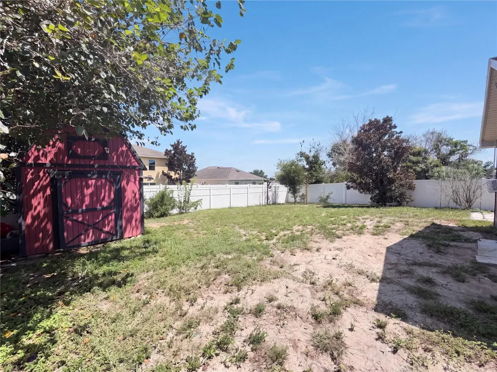 5604 ROYAL HILLS DRIVE Winter Haven, FL 33881