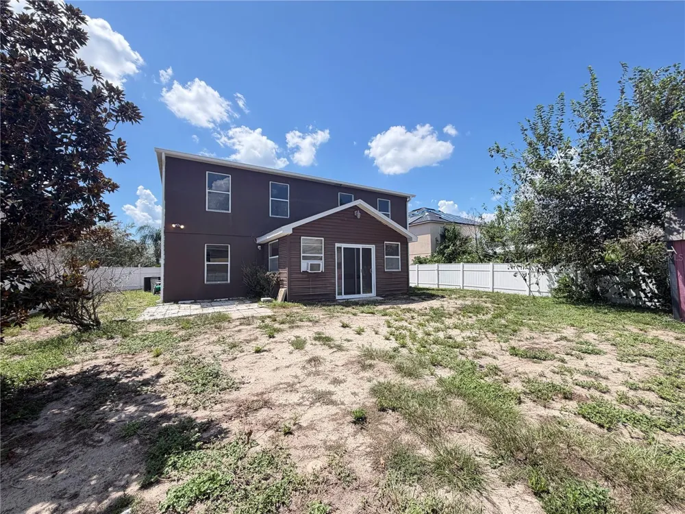 5604 ROYAL HILLS DRIVE Winter Haven, FL 33881
