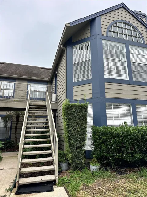 942 BAKEWELL COURT #206