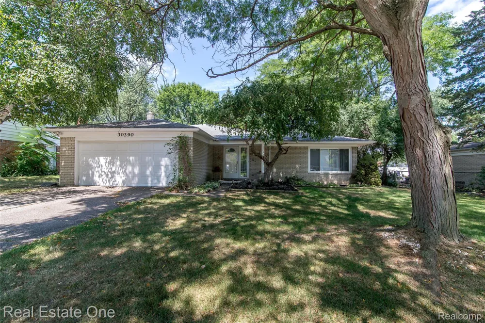 30290 Old Stream Street Southfield City, MI 48076