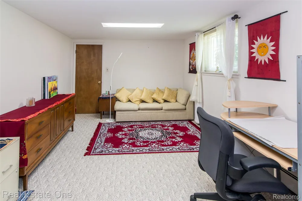30290 Old Stream Street Southfield City, MI 48076