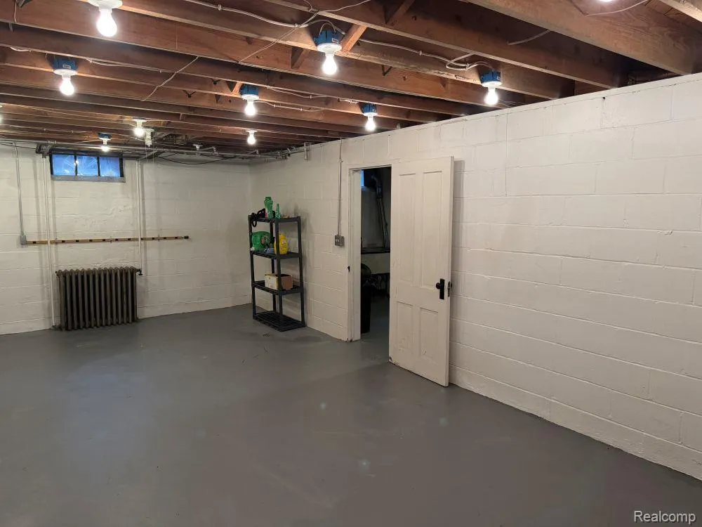 724 Kensington Avenue Flint City, MI 48503