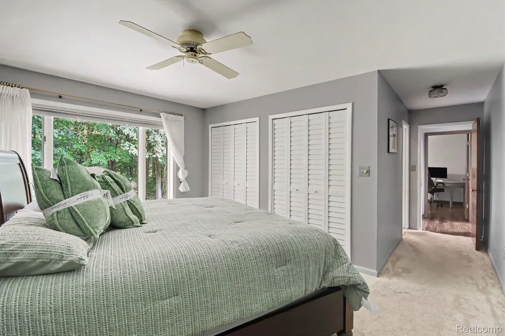 7511 Tiverton Court West Bloomfield Charter Township, MI 48322