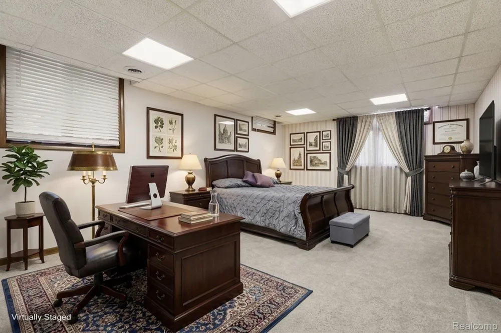 7511 Tiverton Court West Bloomfield Charter Township, MI 48322