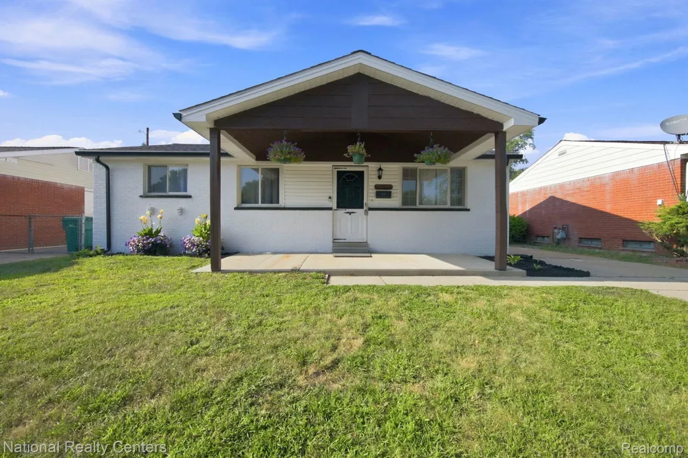 38030 Westvale Street Romulus City, MI 48174