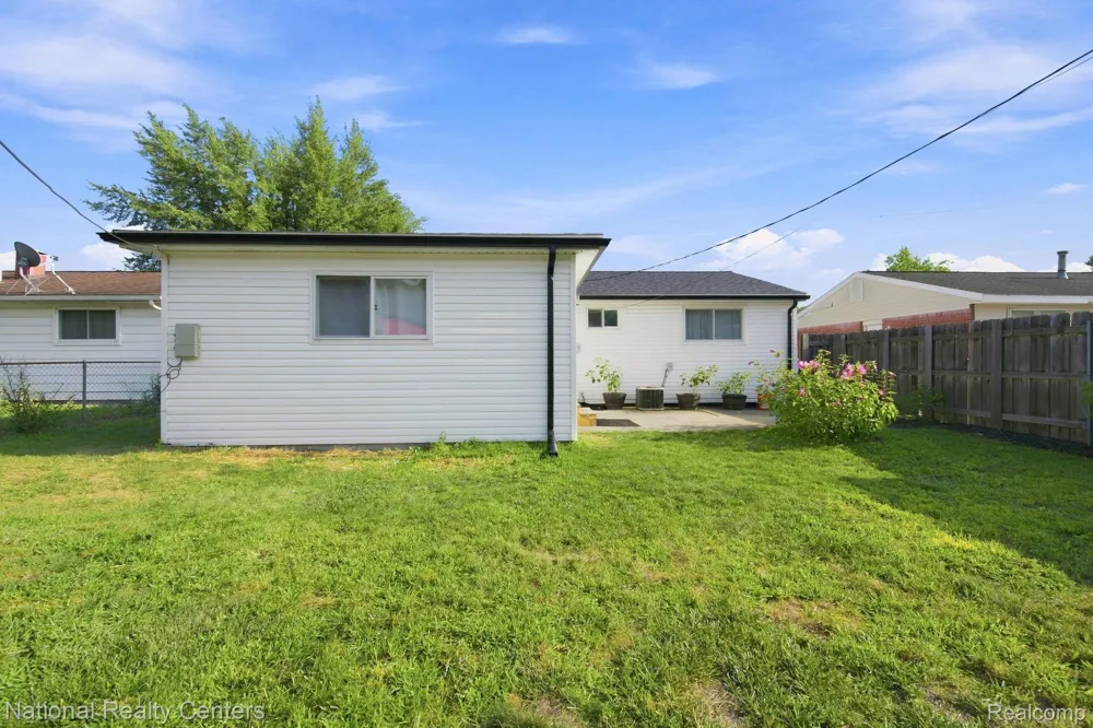 38030 Westvale Street Romulus City, MI 48174