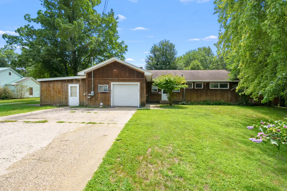 53683 Co Rd 388 Columbia Township, MI 49056