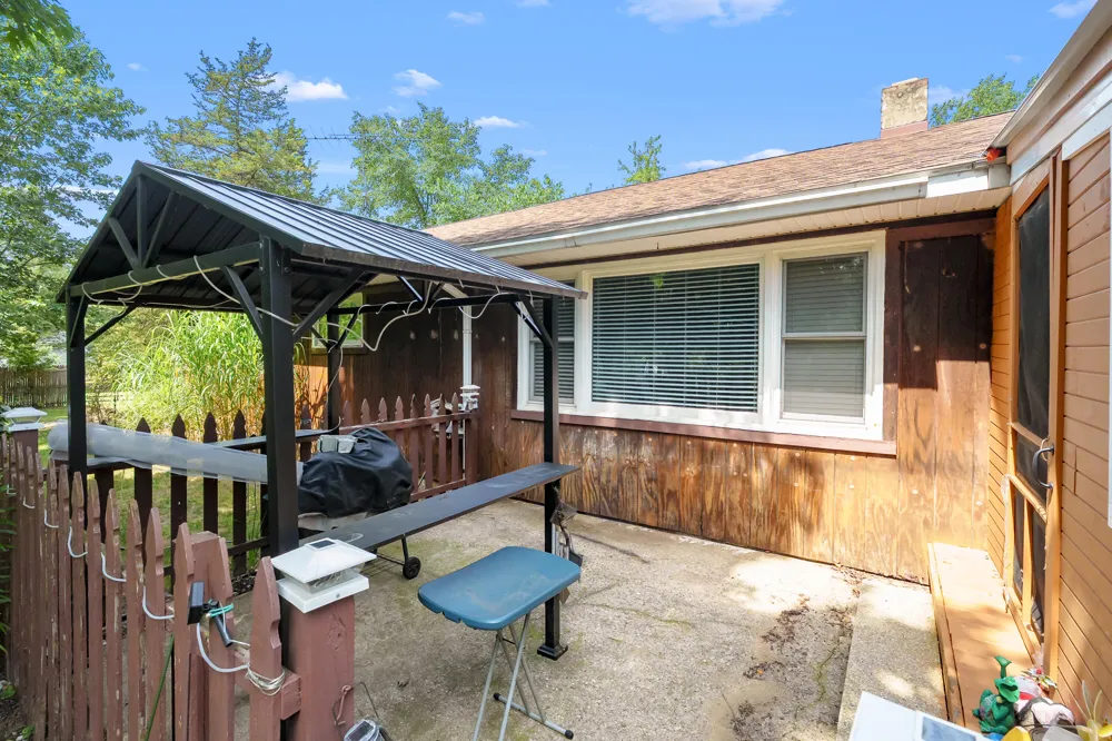 53683 Co Rd 388 Columbia Township, MI 49056