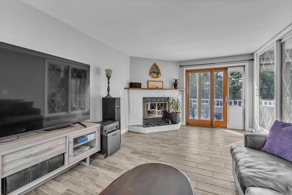 217 W McKay Street Saline City, MI 48176