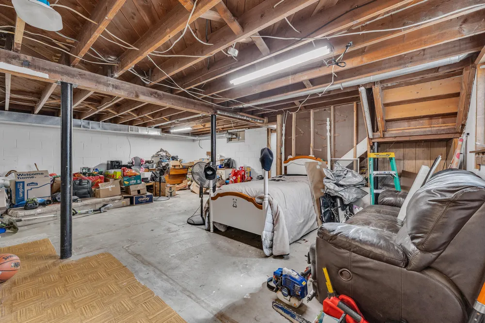 217 W McKay Street Saline City, MI 48176