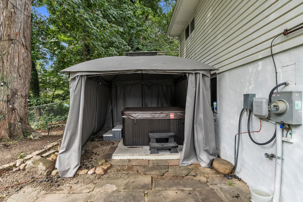 217 W McKay Street Saline City, MI 48176