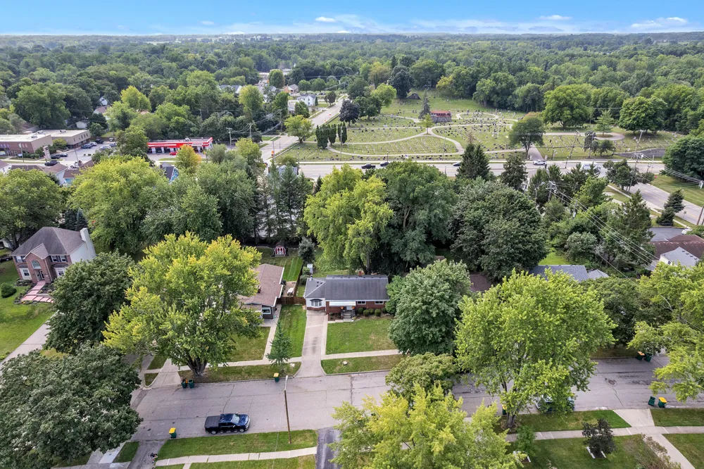 217 W McKay Street Saline City, MI 48176