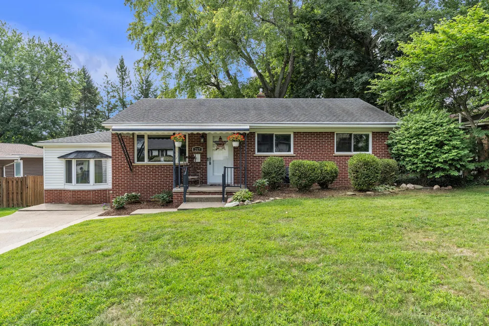 217 W McKay Street Saline City, MI 48176