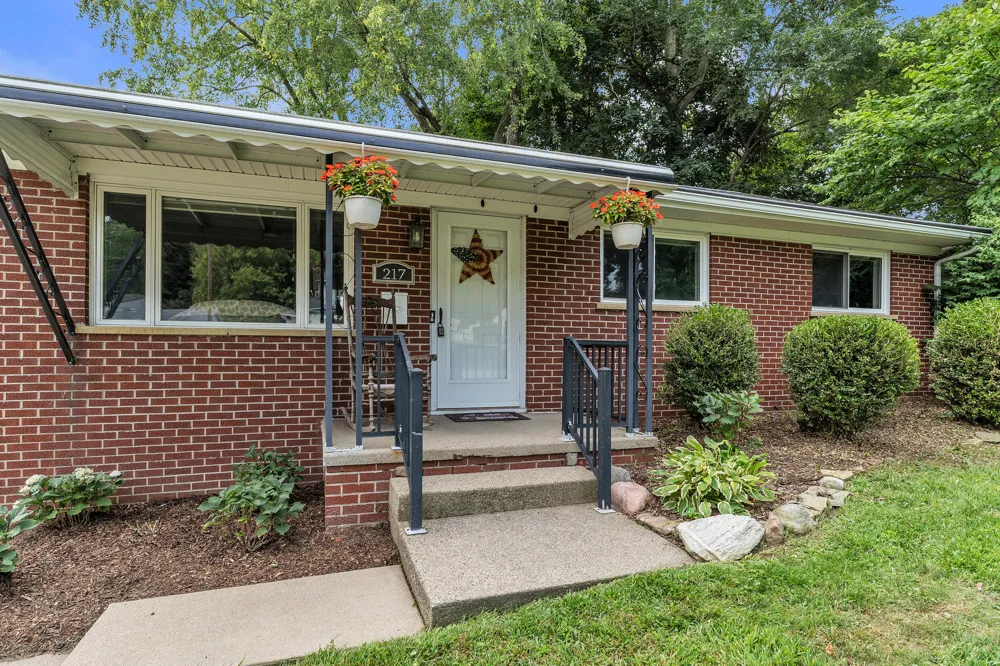 217 W McKay Street Saline City, MI 48176