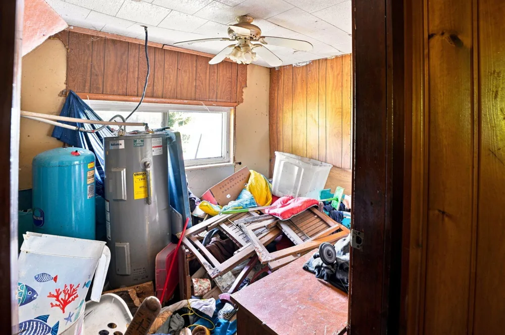 22850 V DRIVE Lee Township, MI 49076