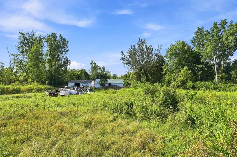 22850 V DRIVE Lee Township, MI 49076