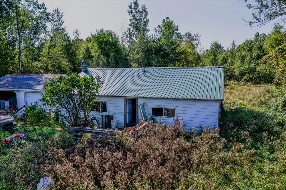 22850 V DRIVE Lee Township, MI 49076