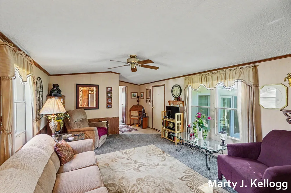 2511 S Fawn Avenue Big Prairie Township, MI 49349
