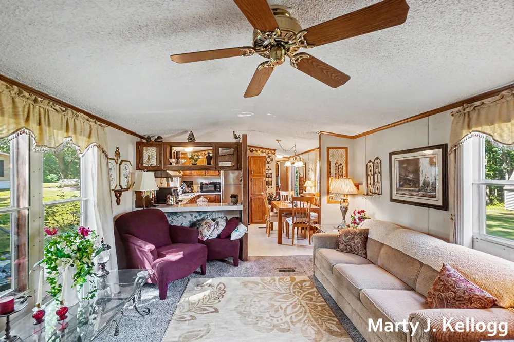 2511 S Fawn Avenue Big Prairie Township, MI 49349