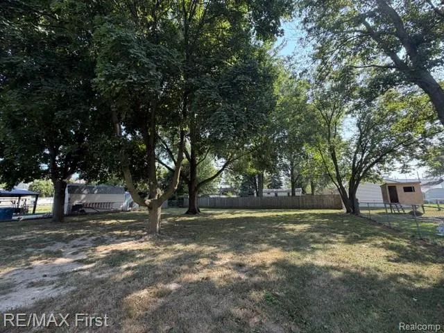 4225 Grace Avenue Wayne City, MI 48184