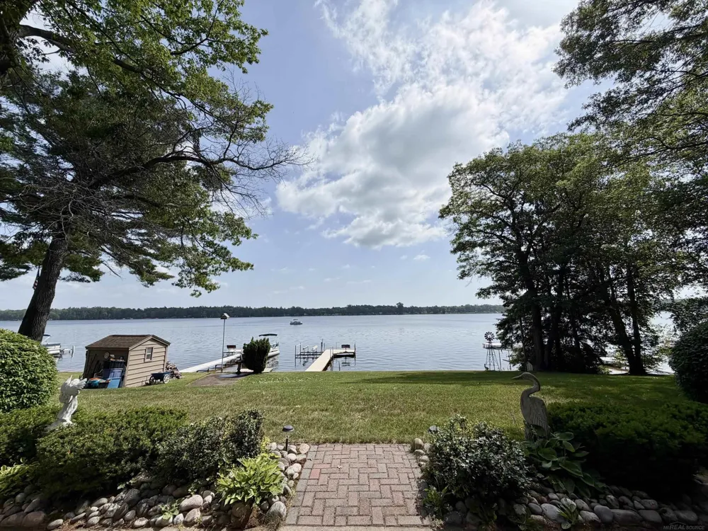5972 Westshore Drive Oscoda Charter Township, MI 48750