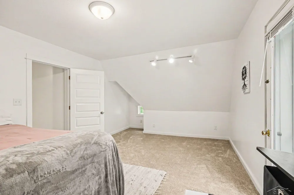 800 S Center Road Saginaw Charter Township, MI 48638