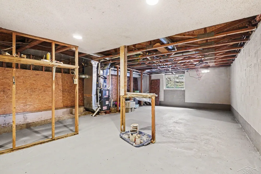 800 S Center Road Saginaw Charter Township, MI 48638