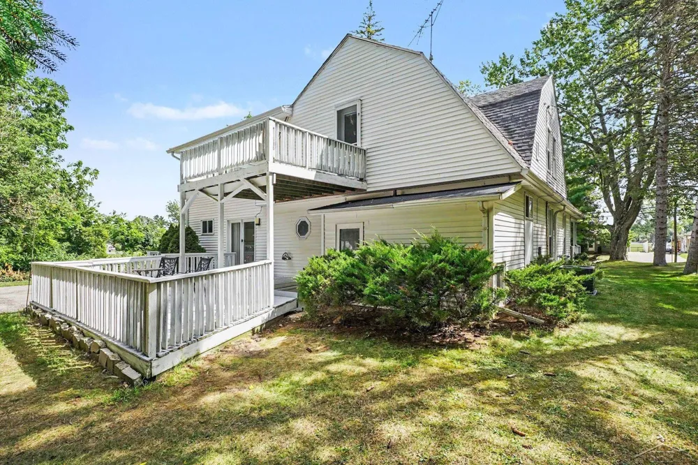 800 S Center Road Saginaw Charter Township, MI 48638