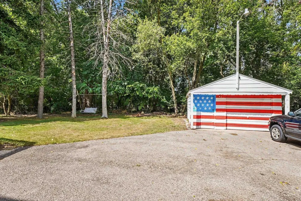 800 S Center Road Saginaw Charter Township, MI 48638