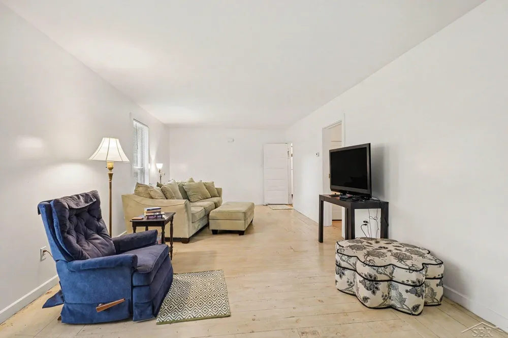 800 S Center Road Saginaw Charter Township, MI 48638