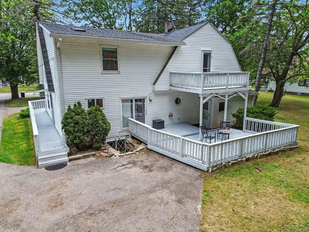 800 S Center Road Saginaw Charter Township, MI 48638
