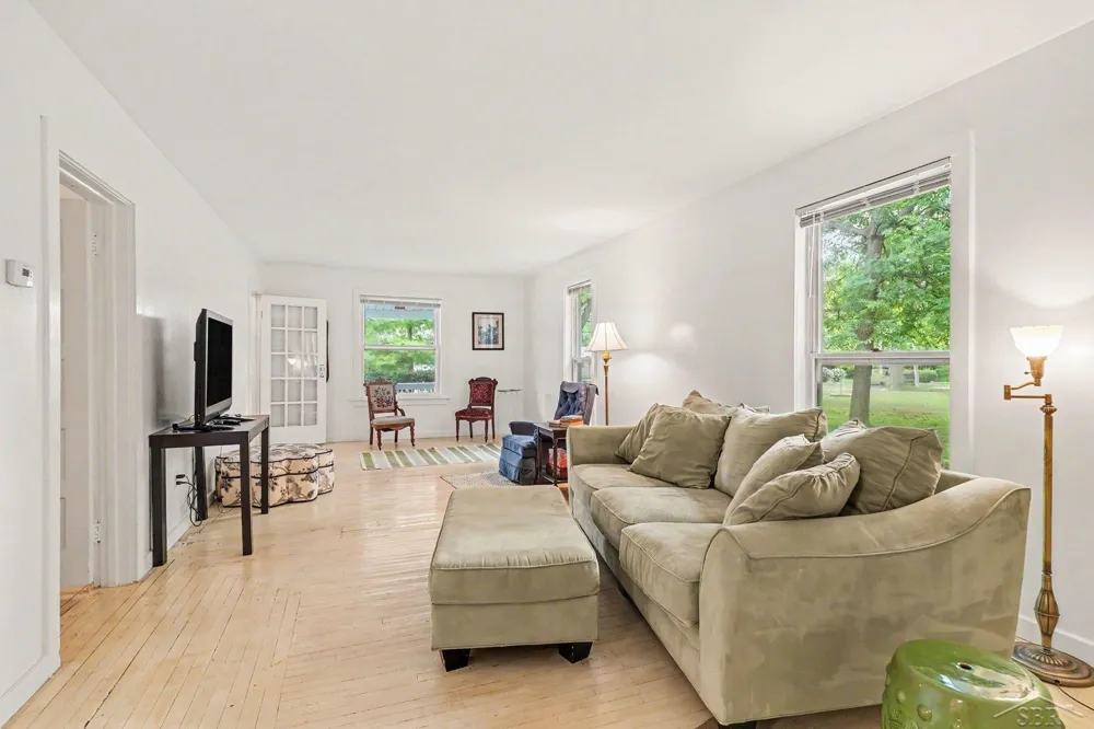 800 S Center Road Saginaw Charter Township, MI 48638