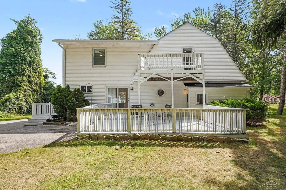 800 S Center Road Saginaw Charter Township, MI 48638