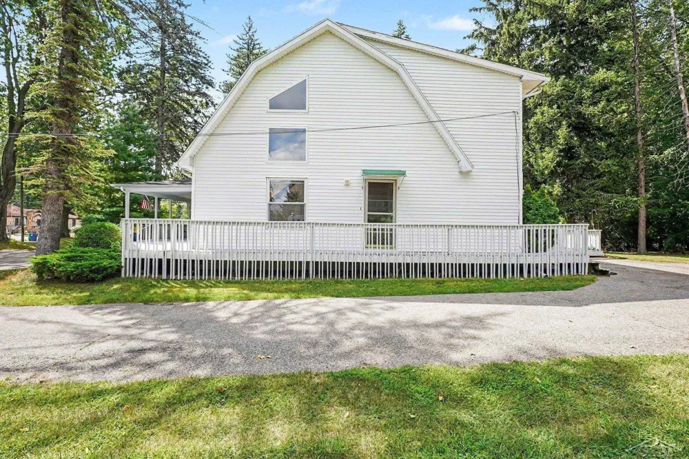 800 S Center Road Saginaw Charter Township, MI 48638