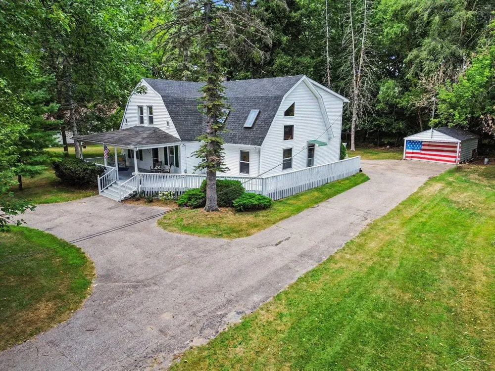 800 S Center Road Saginaw Charter Township, MI 48638