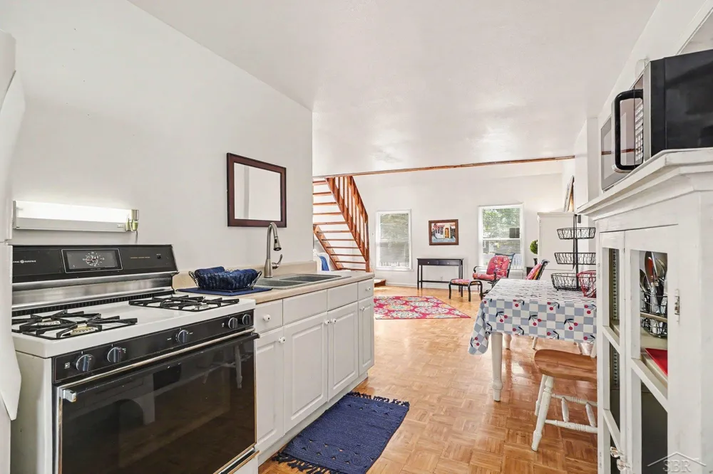 800 S Center Road Saginaw Charter Township, MI 48638
