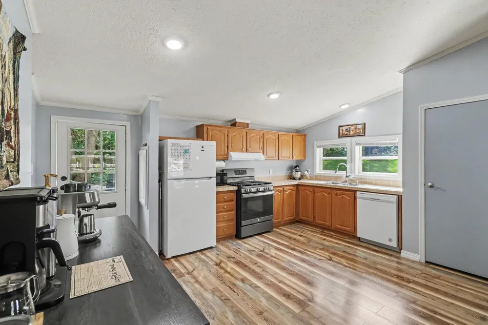 1695 Quaker Avenue Portage City, MI 49024