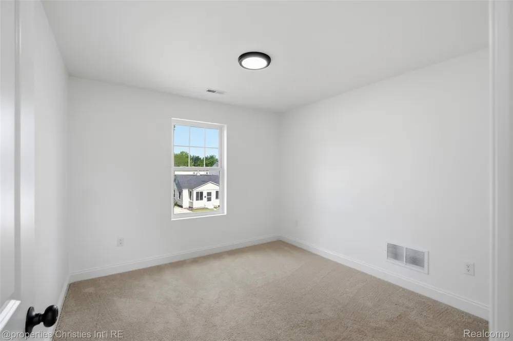 27824 Groveland Street Madison Heights City, MI 48071