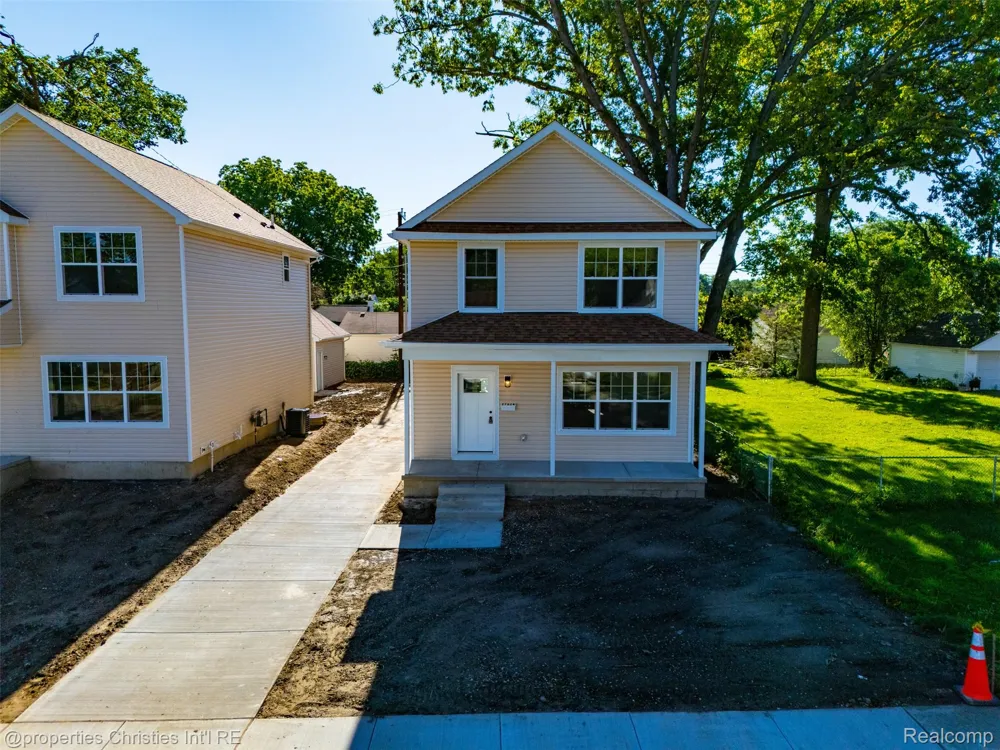 27824 Groveland Street Madison Heights City, MI 48071
