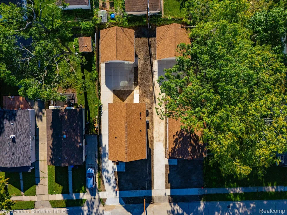 27824 Groveland Street Madison Heights City, MI 48071