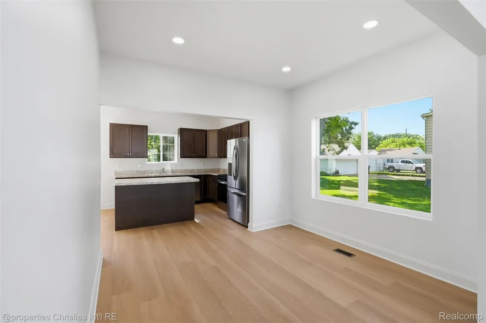 27824 Groveland Street Madison Heights City, MI 48071