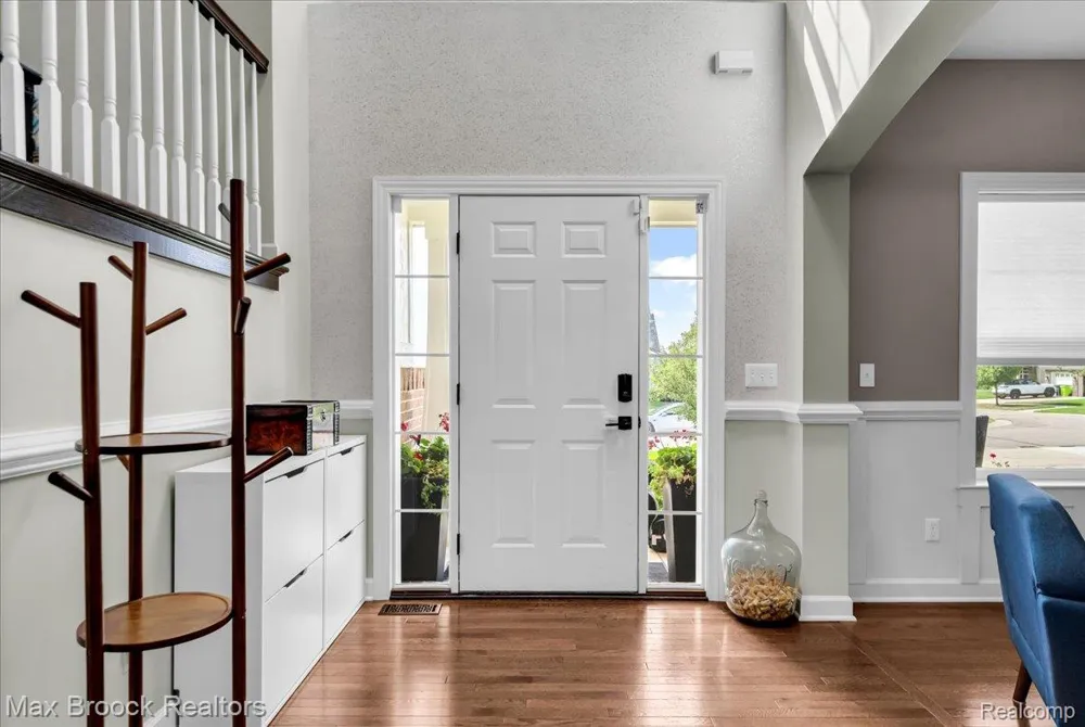 417 Napa Valley Drive Milford Charter Township, MI 48381
