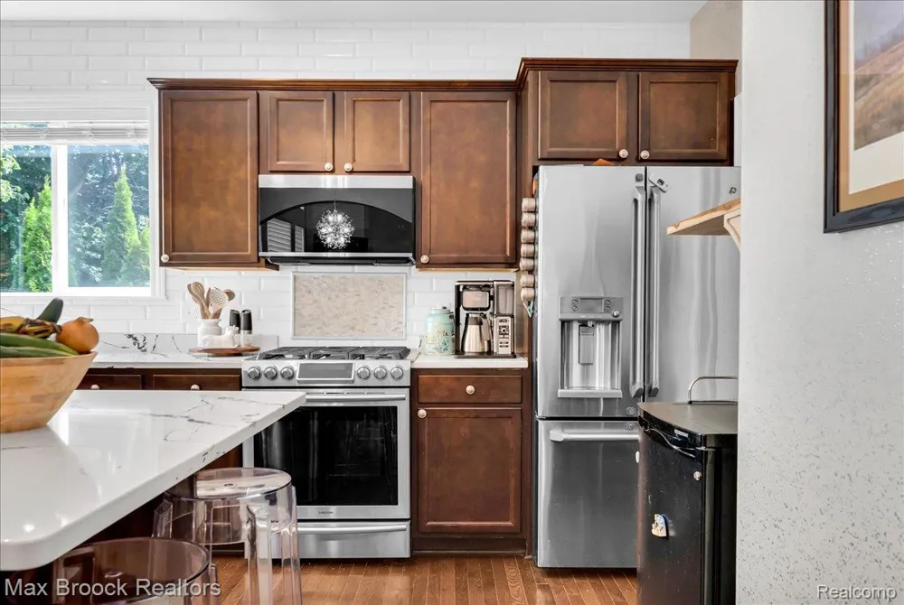 417 Napa Valley Drive Milford Charter Township, MI 48381