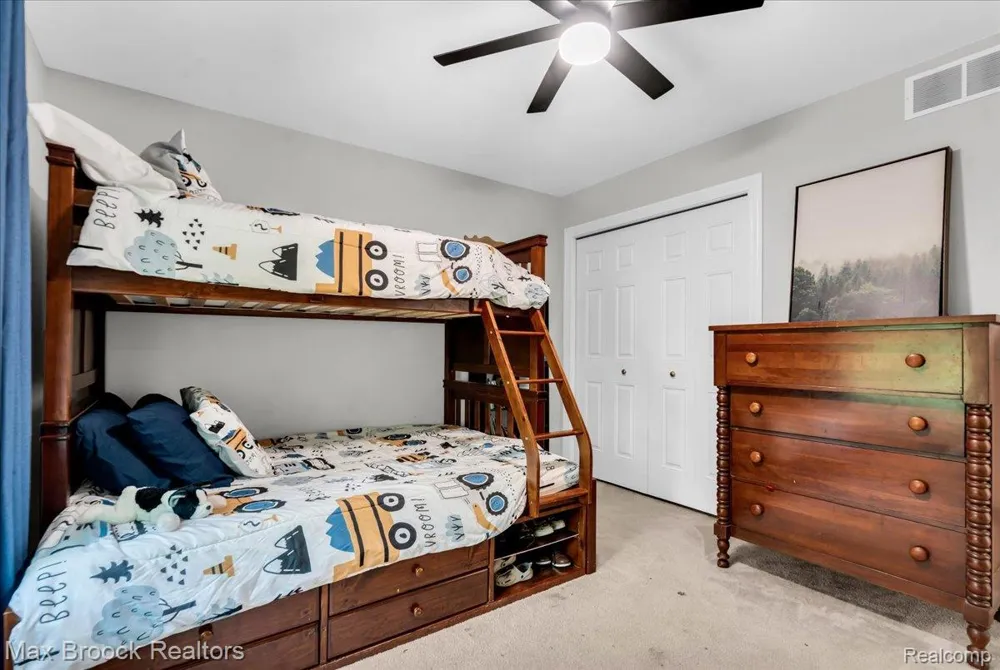 417 Napa Valley Drive Milford Charter Township, MI 48381