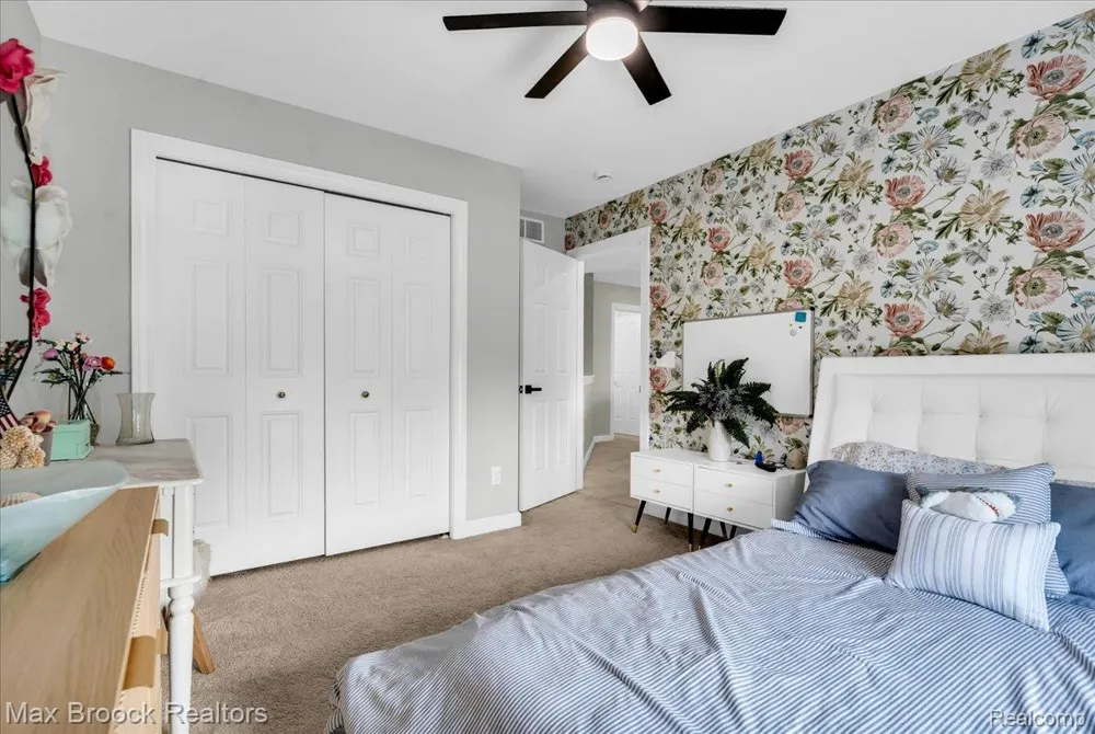 417 Napa Valley Drive Milford Charter Township, MI 48381